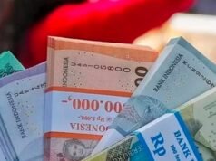 Mereka yang Berburu Uang Baru Jelang Lebaran