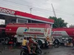 Antrean Truk Mengular Tiga Kilometer di SPBU Binjai Barat